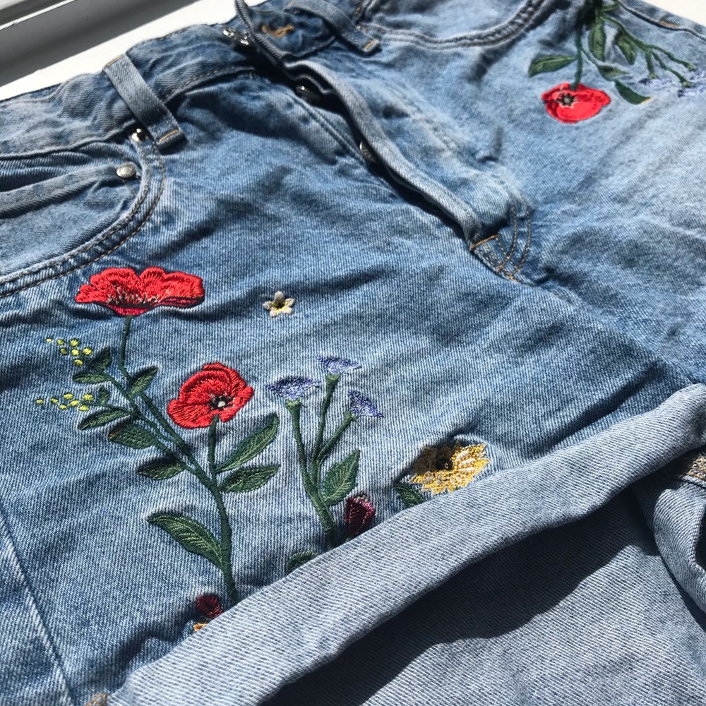 Vintage embroidered jean shorts